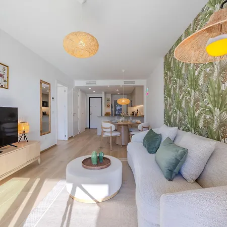 Lagoons - Lovely With Sport & Wellness Apartament