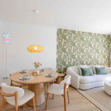 Lagoons - Lovely With Sport & Wellness Apartament *