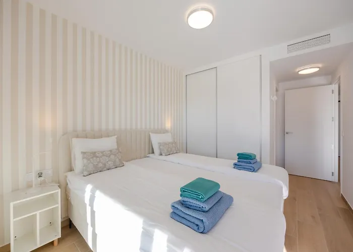 Lagoons - Lovely With Sport & Wellness Apartament