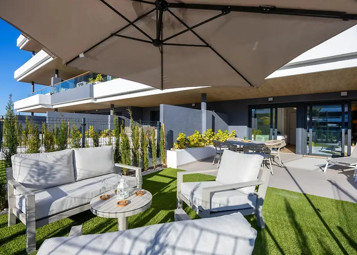 Lagoons - Lovely With Sport & Wellness Apartament